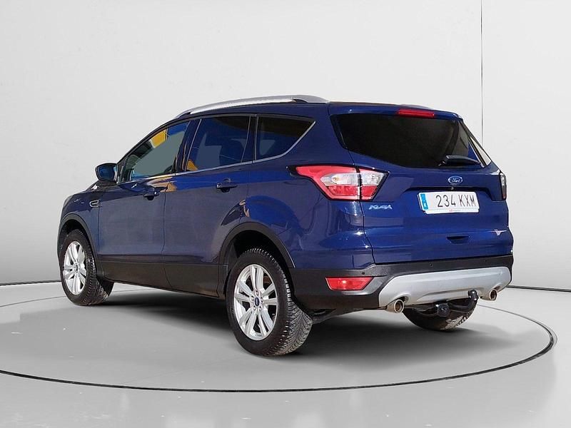 Usado Ford Kuga Trend+ 151 CV (111 kW) 2019 Azul SUV