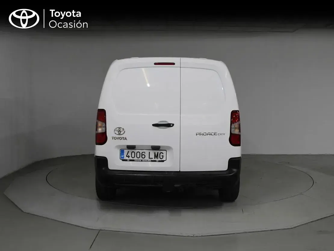 Usado Toyota Proace City City 102 CV (75 kW) 2020 Blanco artic Monovolumen