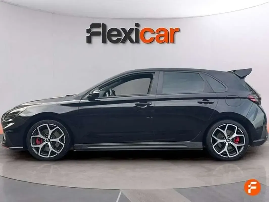 Usado Hyundai i30 250 CV (183 kW) 2023 Negro Utilitario