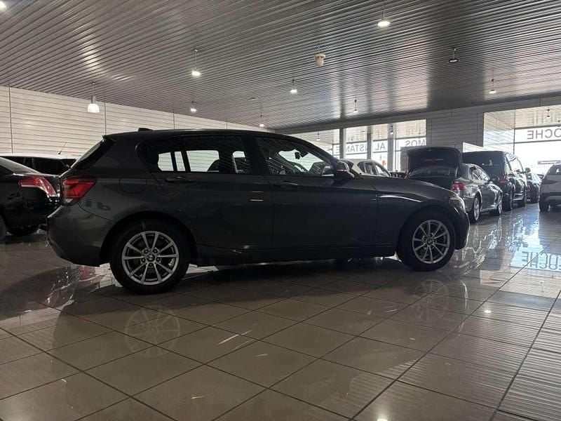 Begagnad BMW 118 170 HK (125 kW) 2014 Grå Halvkombi