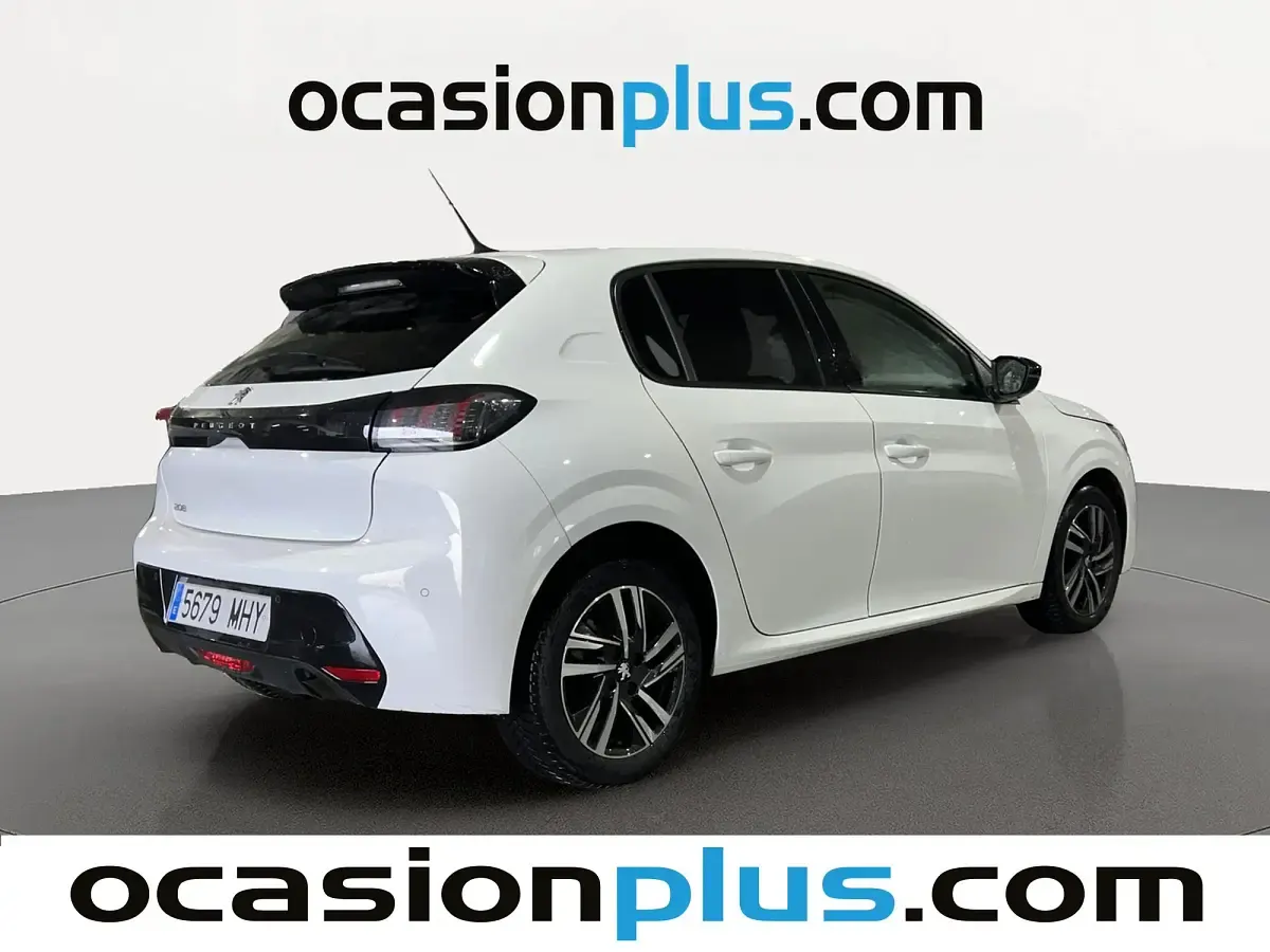 Używany Peugeot 208 Allure 102 KM (75 kW) 2023 Biały Hatchback