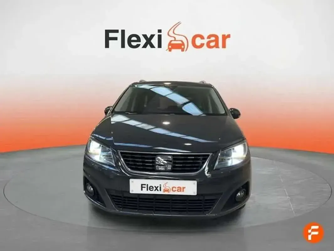 Usado Seat Alhambra 4Drive 177 CV (130 kW) 2019 Gris Monovolumen