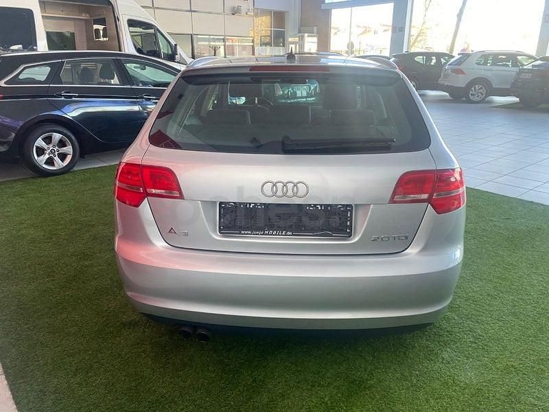 Usado Audi A3 Attraction 140 CV (102 kW) 2009 Gris / plata Utilitario