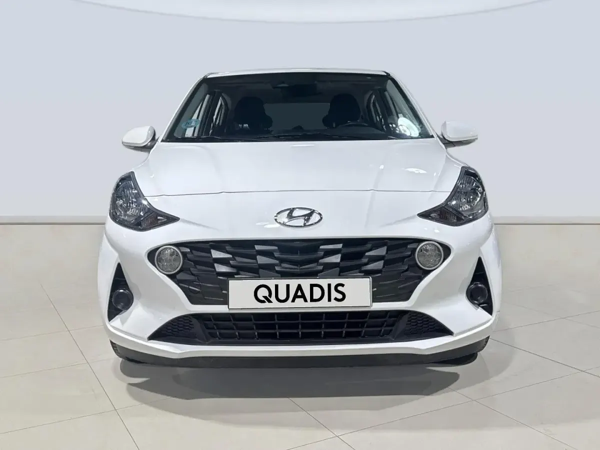 Usado Hyundai i10 67 CV (49 kW) 2023 Blanco Utilitario