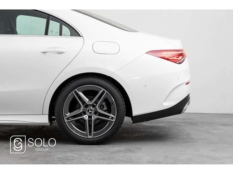 Usado Mercedes CLA180 136 CV (100 kW) 2023 Blanco Berlina