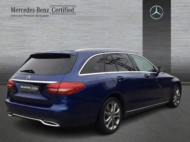 Usado Mercedes C220 Avantgarde 170 CV (125 kW) 2018 Azul Familiar