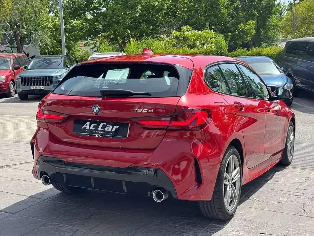 Usado BMW 120 190 CV (139 kW) 2021 Rojo Utilitario