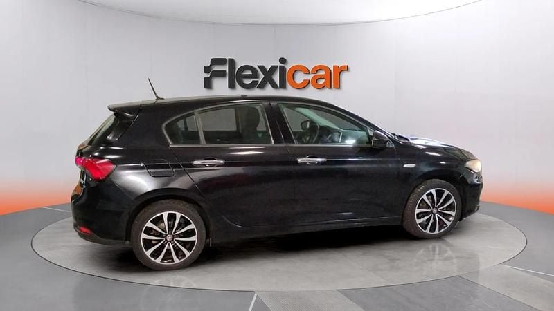 Usado Fiat Tipo Lounge 95 CV (69 kW) 2016 Negro Berlina