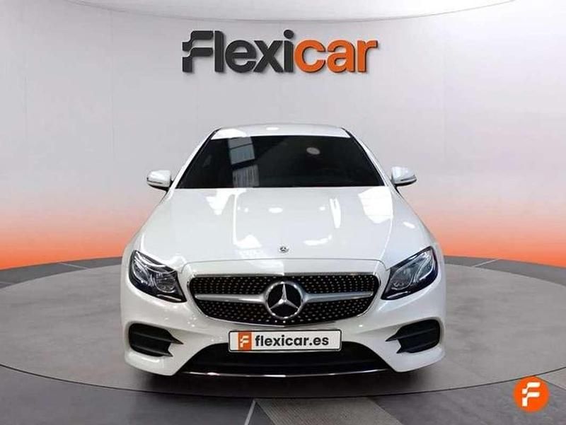 Usado Mercedes E220 194 CV (142 kW) 2021 Blanco Coupe