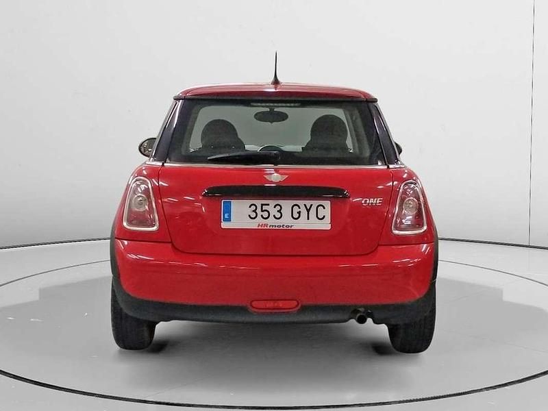 Usado Mini ONE 75 CV (55 kW) 2010 Rojo Utilitario