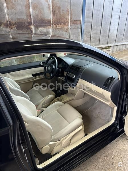 Usado VW Polo Trendline 75 CV (55 kW) 2003 Negro Berlina