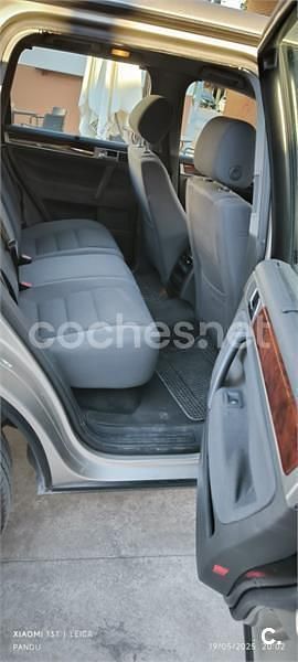 Usado VW Touareg 225 CV (165 kW) 2006 Beige SUV