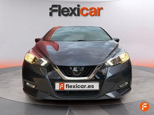 Usado Nissan Micra Acenta 90 CV (66 kW) 2018 Gris Utilitario