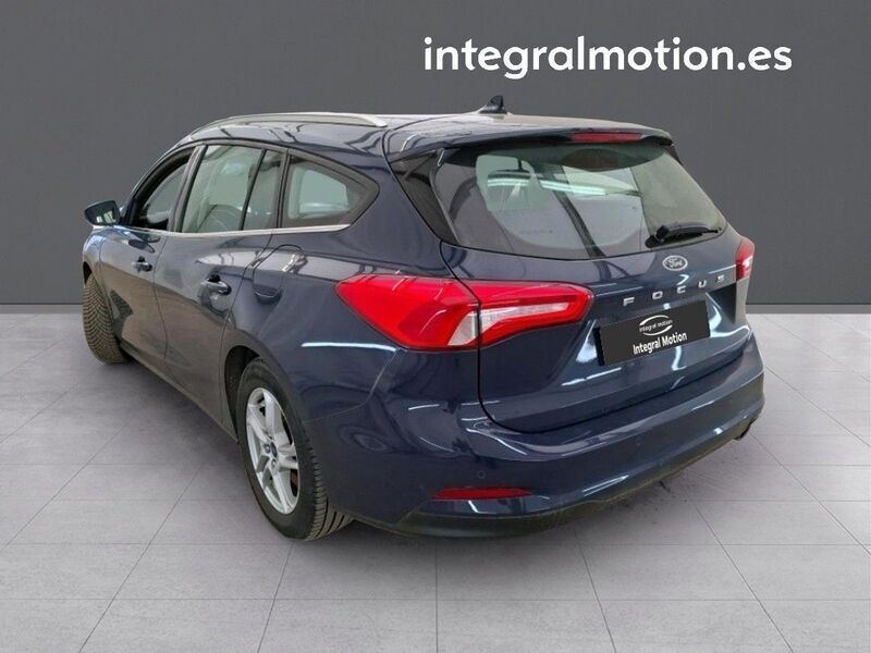 Usado Ford Focus Trend 125 CV (91 kW) 2020 Azul Familiar
