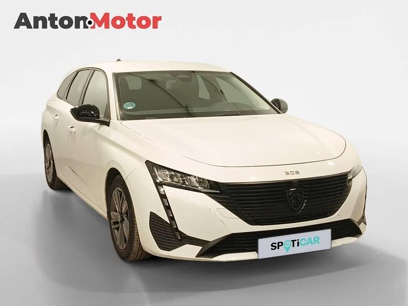 Usado Peugeot 308 Active 130 CV (95 kW) 2022 Blanco Berlina