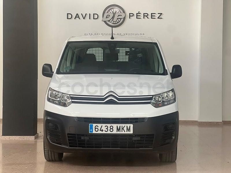 Usado Citroën Berlingo Live 102 CV (75 kW) 2023 Blanco Monovolumen