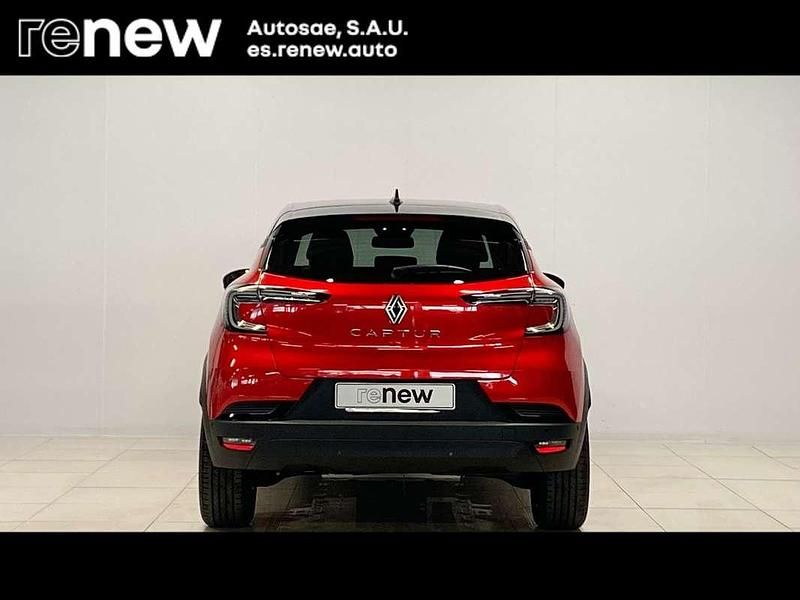 Usado Renault Captur Techno 101 CV (74 kW) 2025 Rojo SUV