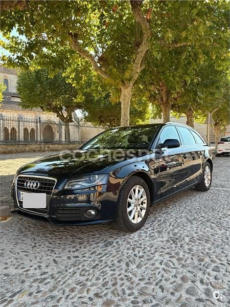 Usado Audi A4 143 CV (105 kW) 2010 Azul Familiar