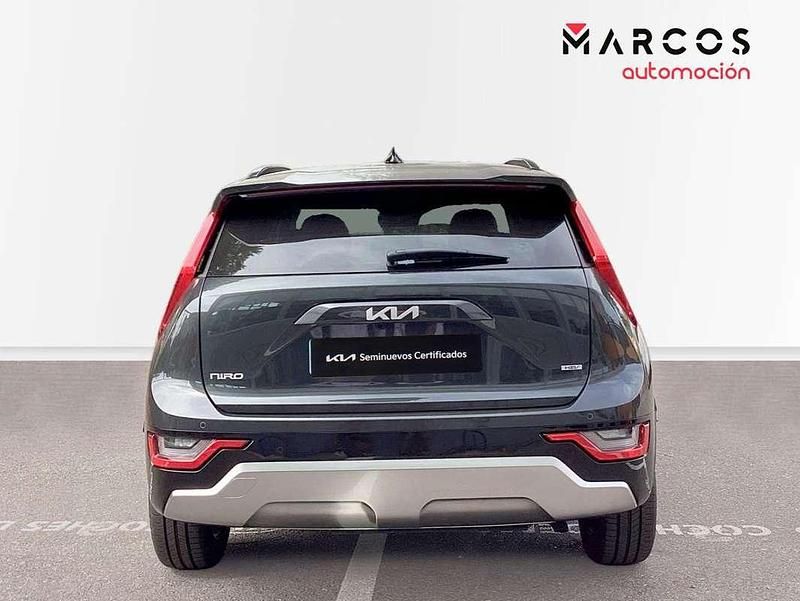 Usado Kia Niro 141 CV (103 kW) 2024 Gris SUV