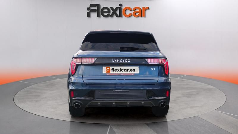 Usado Lynk & Co 01 261 CV (191 kW) 2022 Blanco SUV