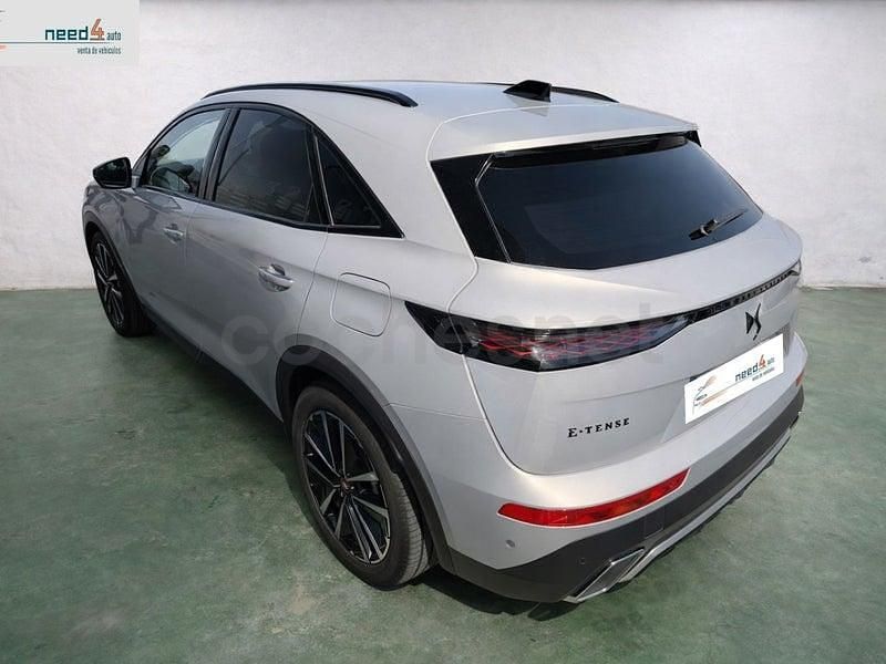 Usado DS Automobiles DS7 Crossback Performance 225 CV (165 kW) 2024 Gris / plata SUV