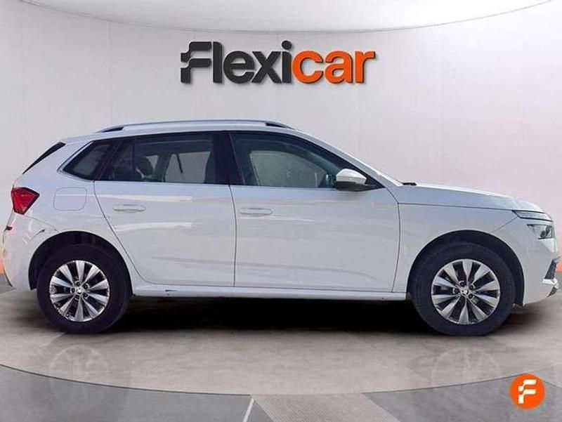 Usado Skoda Kamiq Ambition 110 CV (80 kW) 2021 Blanco SUV