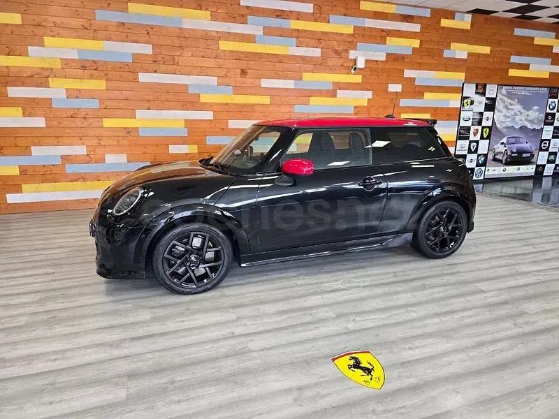 Usado Mini Cooper S 204 CV (150 kW) 2024 Negro Utilitario