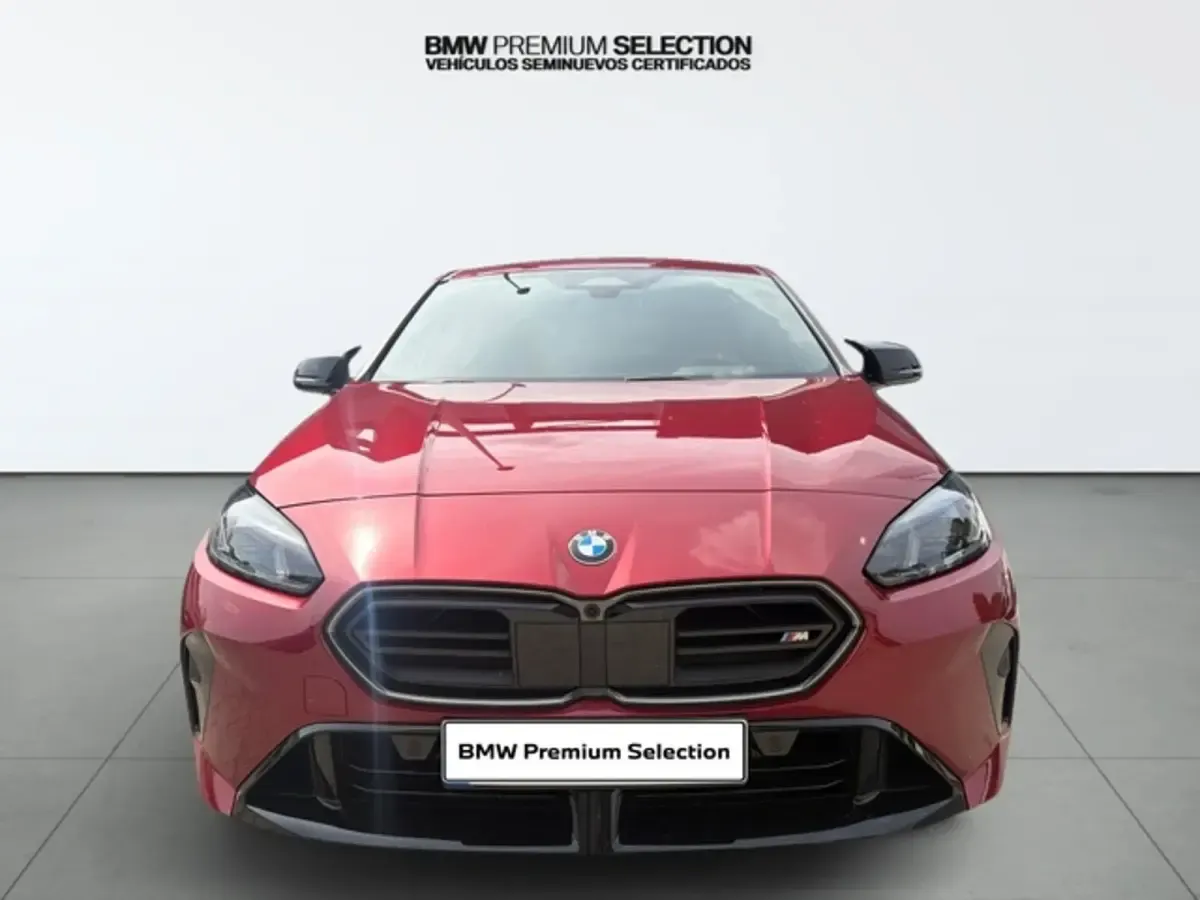 Usado BMW M135 Comfort Edition 300 CV (220 kW) 2026 Rojo Utilitario