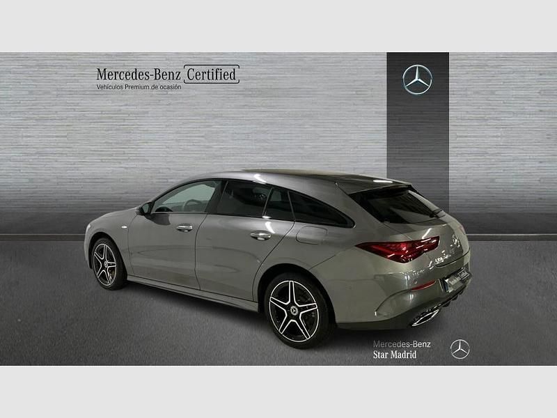 Usado Mercedes CLA250e Shooting Brake 218 CV (160 kW) 2025 Otro Familiar