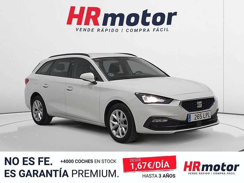 Usado Seat Leon Style 151 CV (111 kW) 2021 Blanco Familiar