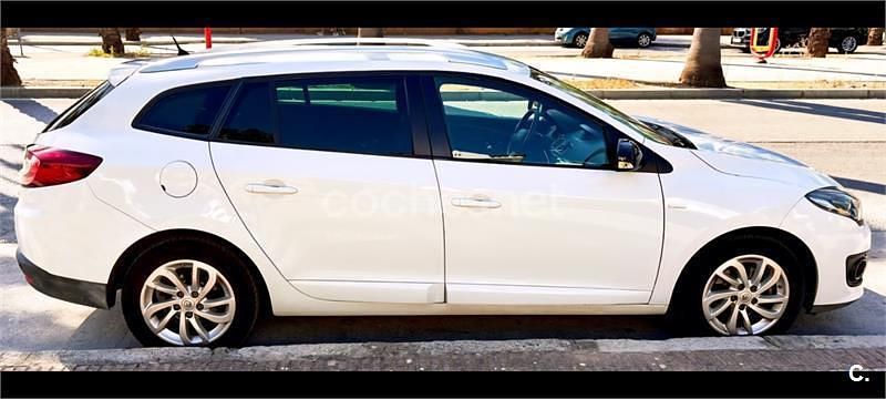 Blanco Usado 2016 Renault Mégane GrandTour LIMITED Familiar | 9200 € (Buen precio) - Imagen 1/4