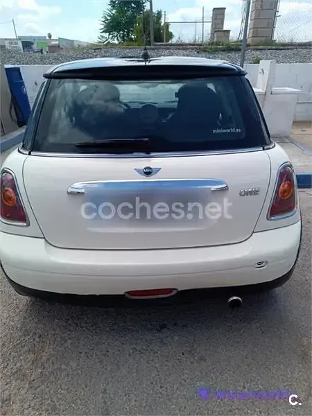 Usado Mini ONE 95 CV (69 kW) 2009 Blanco Utilitario