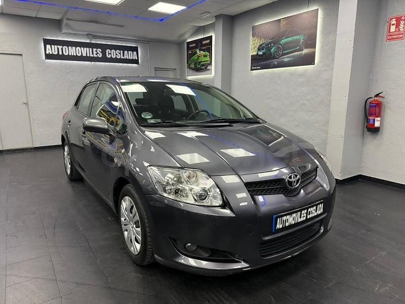 Usado Toyota Auris 90 CV (66 kW) 2007 Gris / plata Utilitario