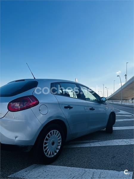 Gris / plata Usado 2009 Fiat Bravo Dynamic Utilitario | 3500 € (Buen precio) - Imagen 1/4