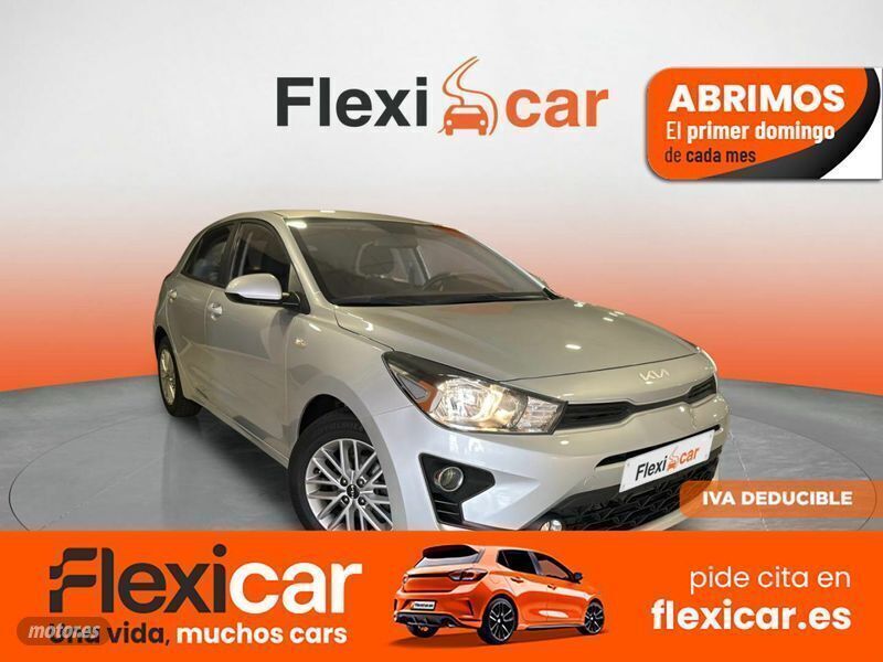 Usado Kia Rio 84 CV (61 kW) 2022 Gris Berlina