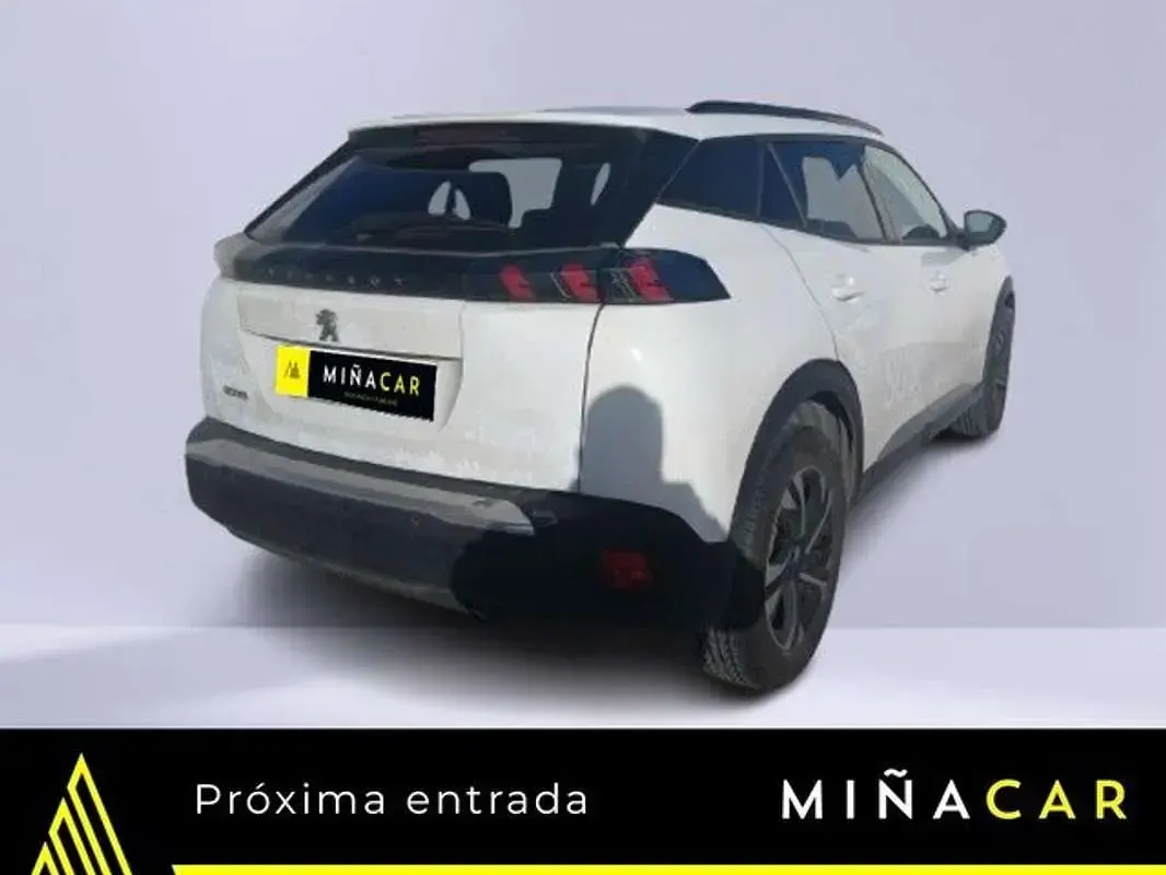 Usado Peugeot 2008 Allure 110 CV (80 kW) 2022 Blanco SUV
