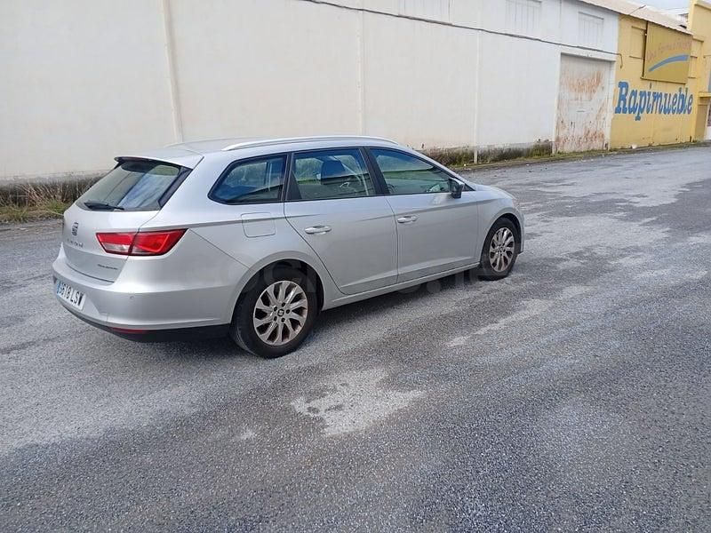 Usado Seat Leon Style 110 CV (80 kW) 2015 Gris / plata Familiar