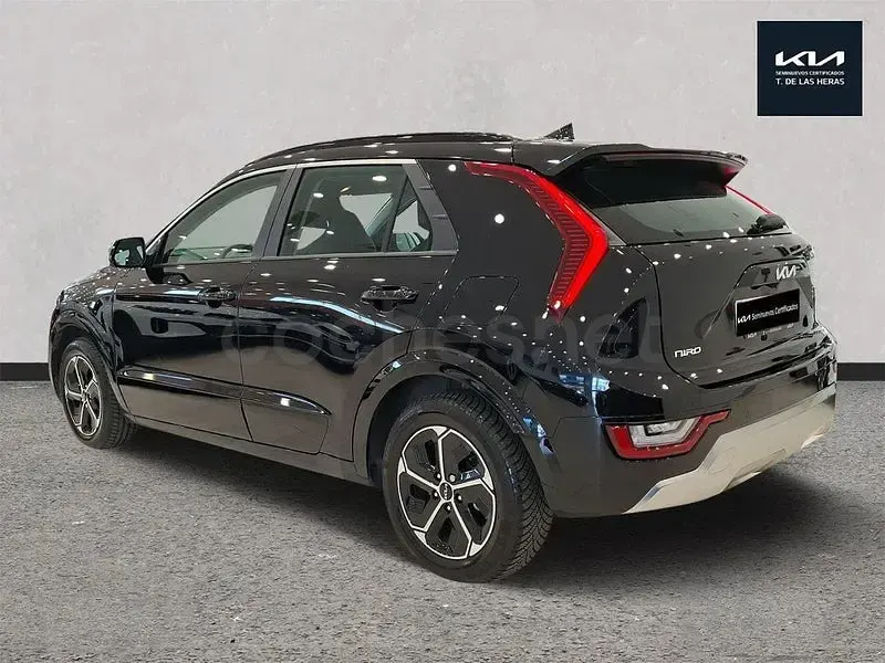 Usado Kia Niro 141 CV (103 kW) 2022 Negro SUV