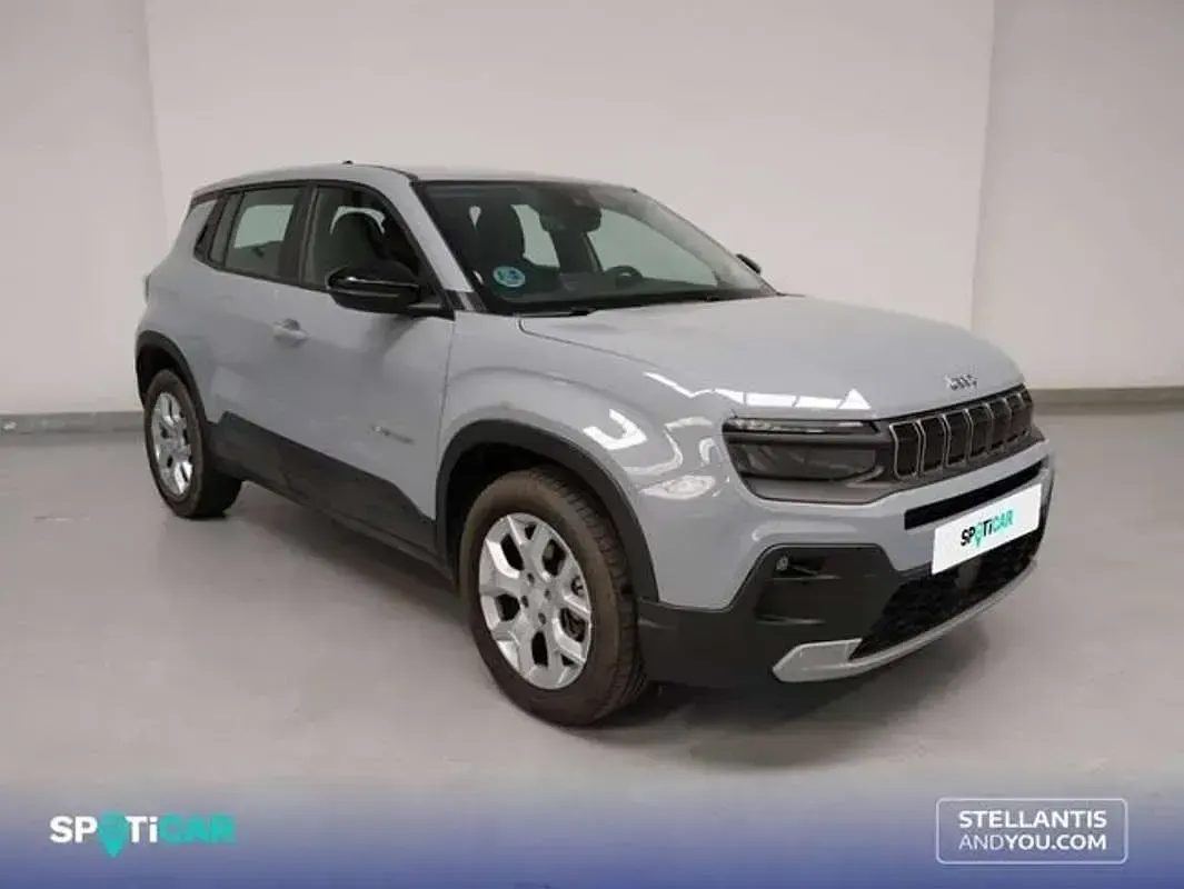 Usado Jeep Avenger Altitude 101 CV (74 kW) 2025 Gris SUV