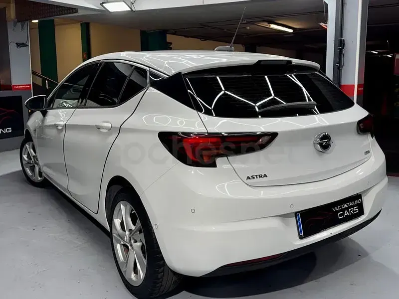 Usado Opel Astra Dynamic 110 CV (80 kW) 2016 Blanco Berlina