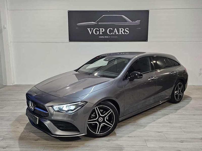 Usado Mercedes CLA180 Shooting Brake 136 CV (100 kW) 2021 Gris Familiar