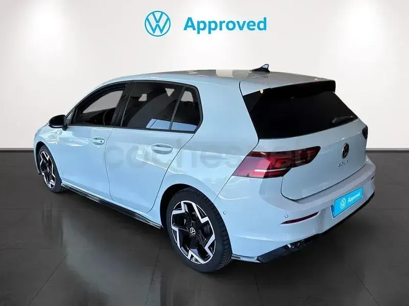 Usado VW Golf VIII R-line 150 CV (110 kW) 2025 Azul Berlina