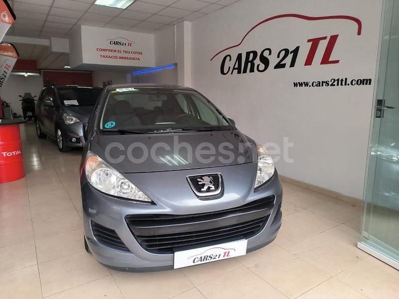 Gris / plata Usado 2011 Peugeot 207 Berlina | 6450 € (Precio justo) - Imagen 1/4