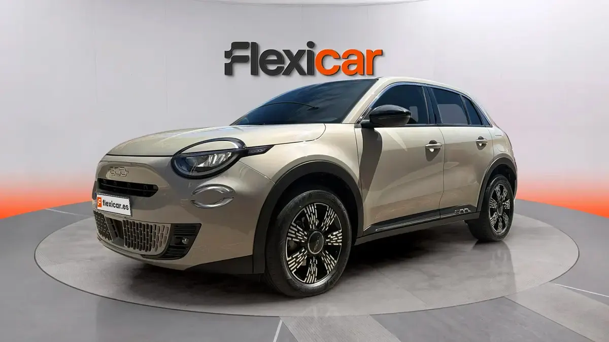 Usado Fiat 600 101 CV (74 kW) 2025 Blanco SUV