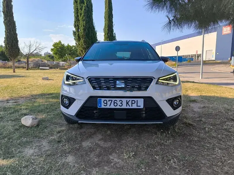 Usado Seat Arona Ecomotive 95 CV (69 kW) 2018 Blanco SUV