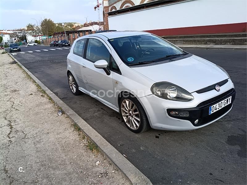 Używany Fiat Punto Evo Dynamic 105 KM (77 kW) 2010 Szary Hatchback