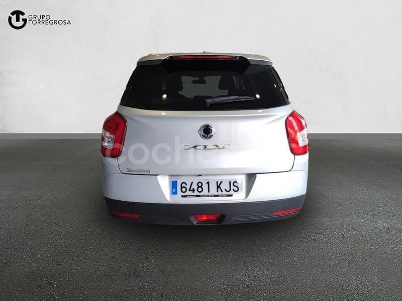 Usado Ssangyong (KGM) XLV 128 CV (94 kW) 2018 Gris / plata SUV