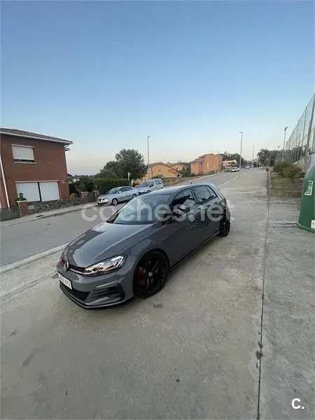 Usado VW Golf VII GTI 290 CV (213 kW) 2019 Gris / plata Berlina