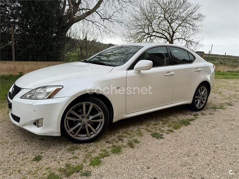 Usado Lexus IS220d Sport Line 177 CV (130 kW) 2009 Blanco Berlina