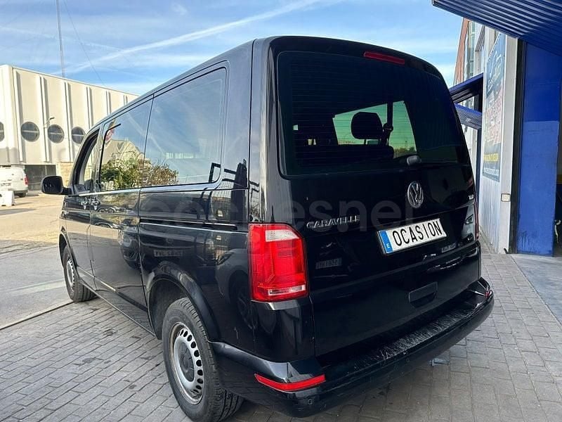 Usado VW Caravelle Trendline 150 CV (110 kW) 2017 Negro Monovolumen
